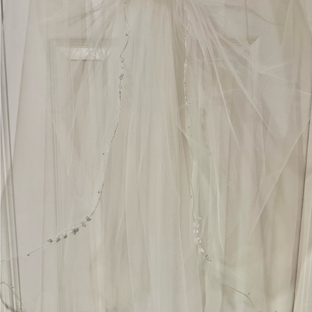 Lovely White Bridal Veil
